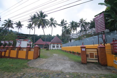 PitStop21, Athirappilly, Индия