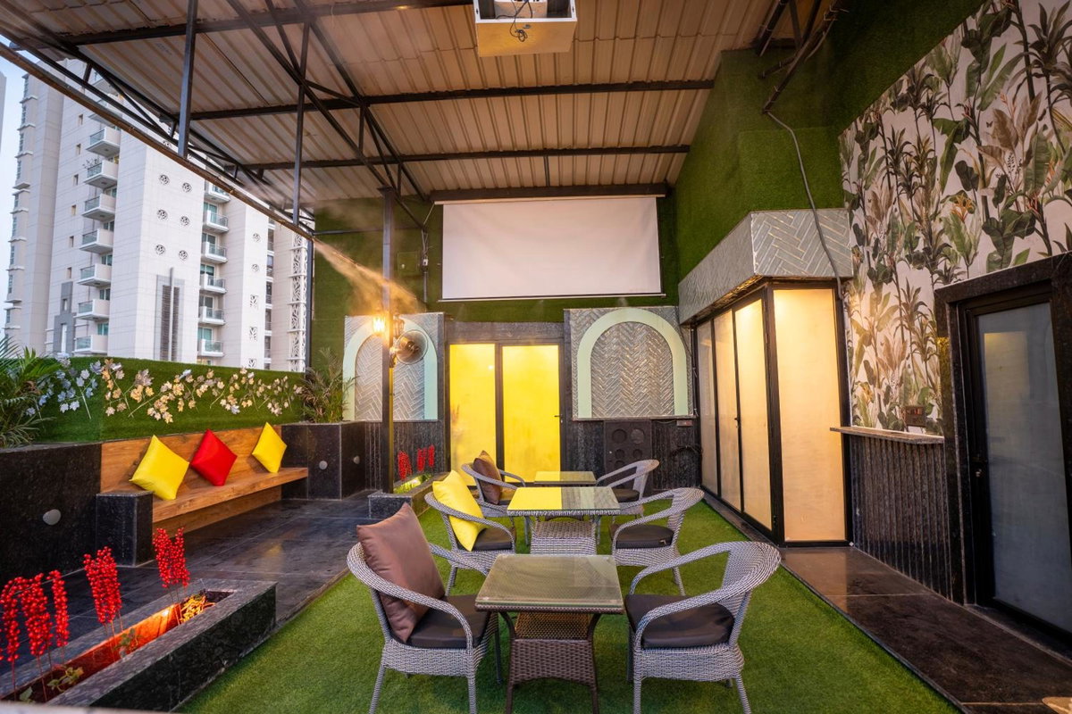 Hotel · Orsom Stays Sassy Jacuzzi Rooms - Sector 42 Gurgaon, Gurgaon
