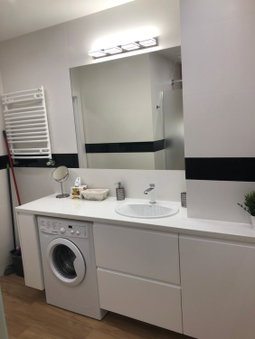 Klimatyzowany Apartament ROMA z garażem podziemnym, Kielce, Polonia