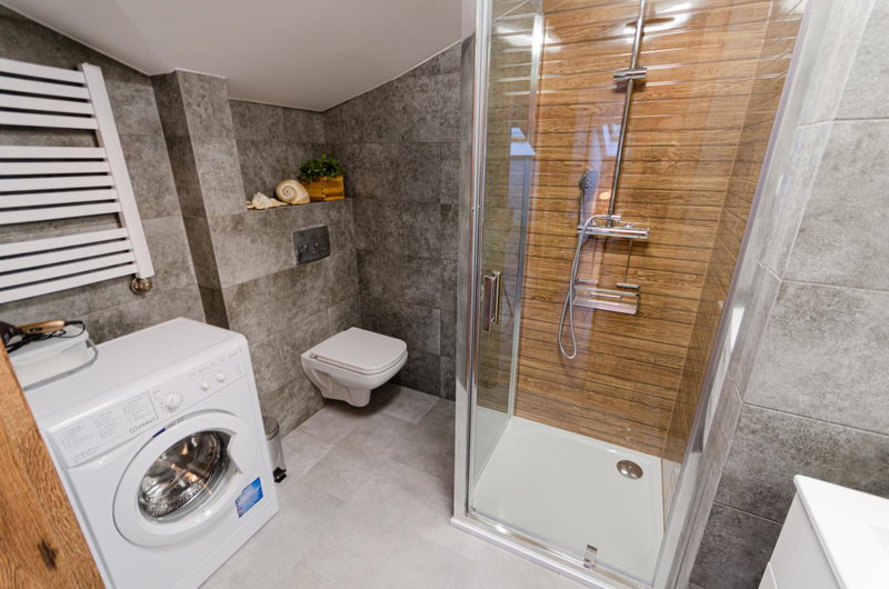 Bronowicka Premium Apartment - 52m2 with private parking, Kraków, Poland