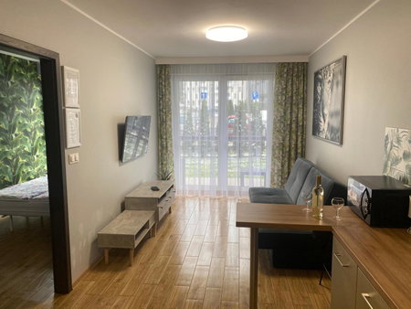 2 Tyskie Apartamenty z ogródkiem, Tychy, Польша
