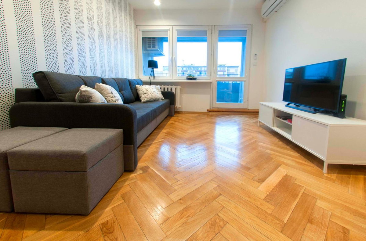 Bielańska Apartment, Polonia