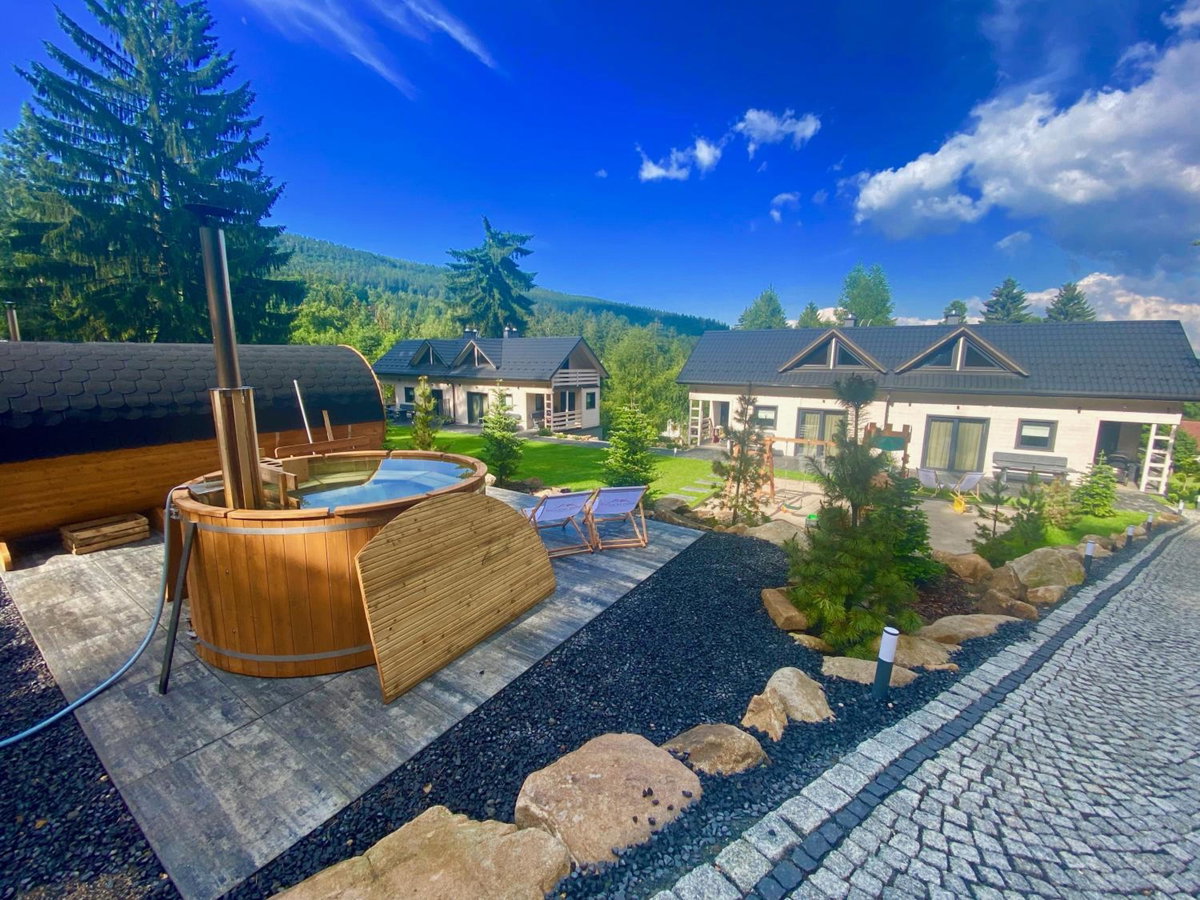 Hotel · White Holiday Domki i Apartamenty, Szklarska Poręba