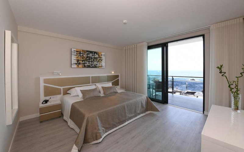 Calamar Hotel, São Vicente, Portugal