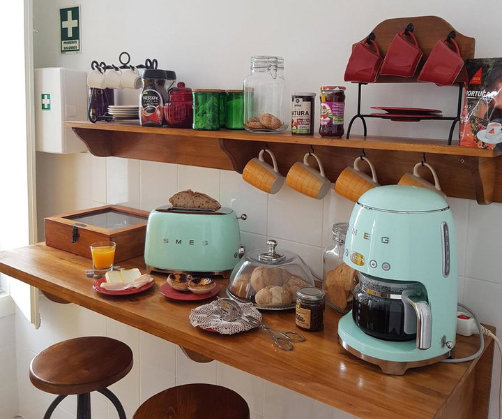 Cork Train Station Guesthouse, Esmoriz, Portugal
