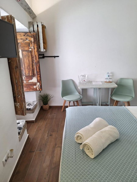 Lovin Book Guesthouse, Óbidos, Portugal