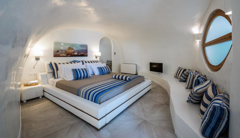 Elite Luxury Suites, Oia, Greece