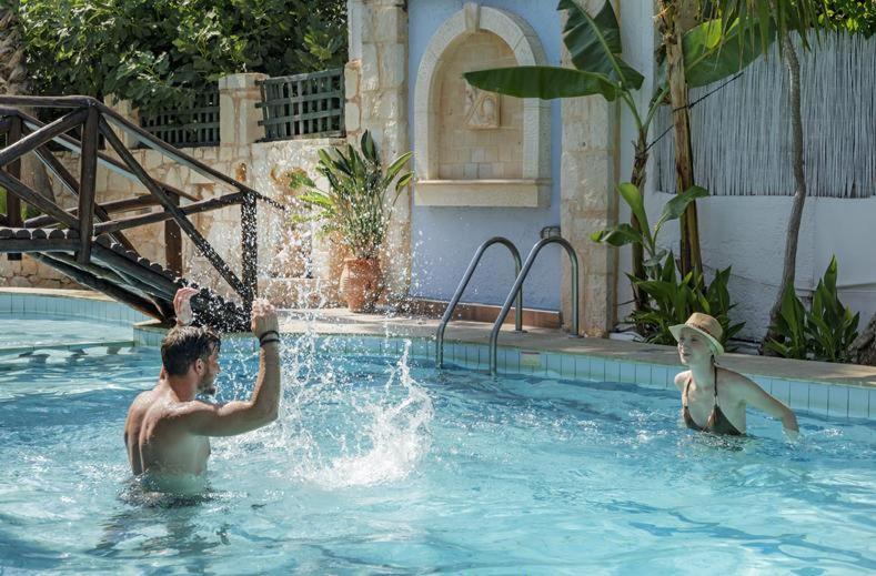 Minoa Apartments, Amoudara Herakliou, Greece