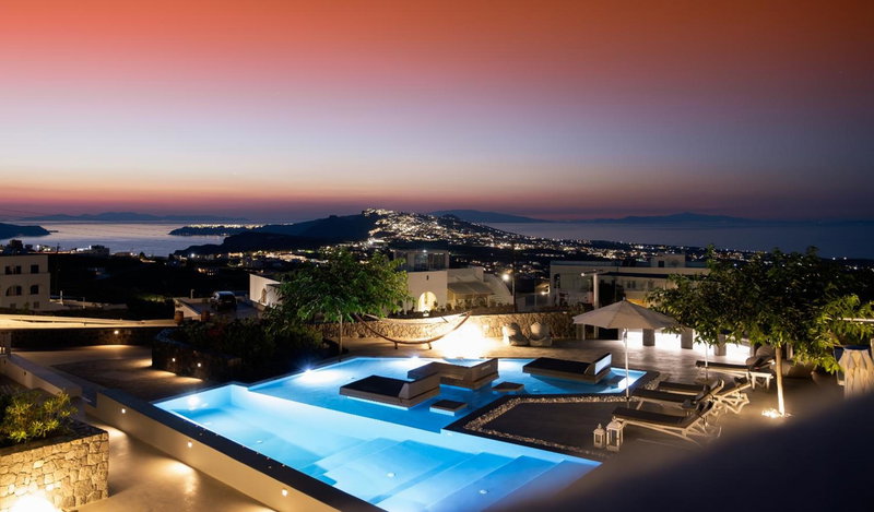 Nova Luxury Suites, Pirgos, Greece