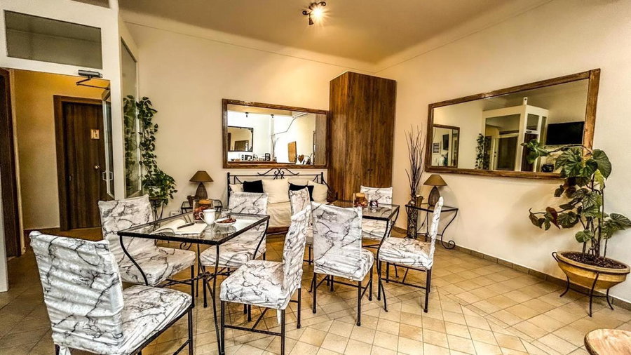 Central 9 Rooms, Ermoupoli, Greece