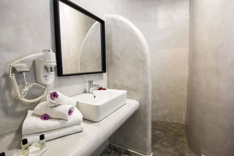 Gianna Suites, Fira, Greece