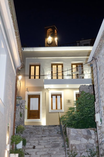 Leone suites, Nafpaktos, Greece