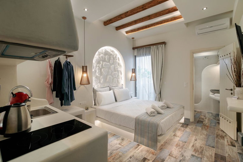 Naxos Petite Studios, Agios Prokopios, Greece