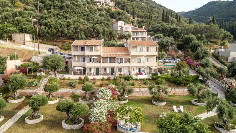 Krouzeri Beach Apartments, Nisakion, Greece
