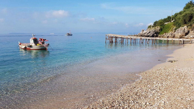 Krouzeri Beach Apartments, Nisakion, Greece