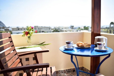Marina's Studios, Perivolos, Greece