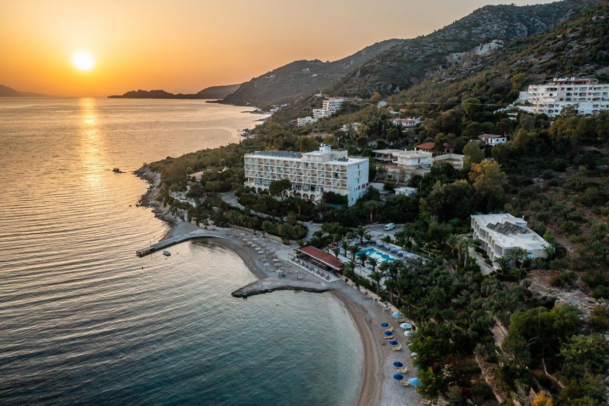 Pappas Hotel, Greece