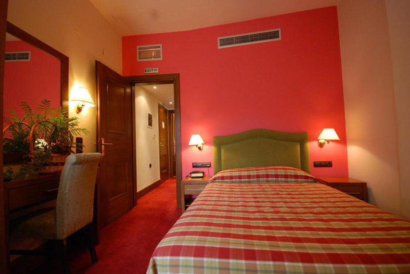 Hotel Elvetia, Karpenision, Greece