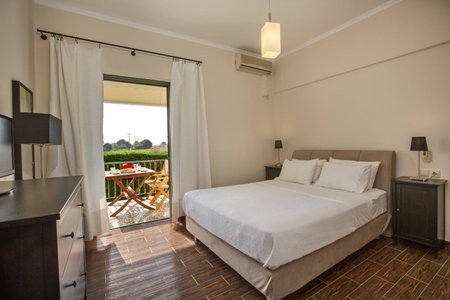 Fragos Garden Studios, Kyllini, Greece