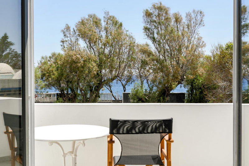 Exi Sea Side Suites, Perissa, Griechenland