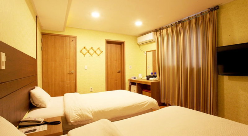 Hotel CJ, Jeju City, South Korea