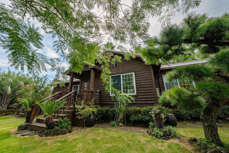 Valley Log Pension, Seogwipo, South Korea