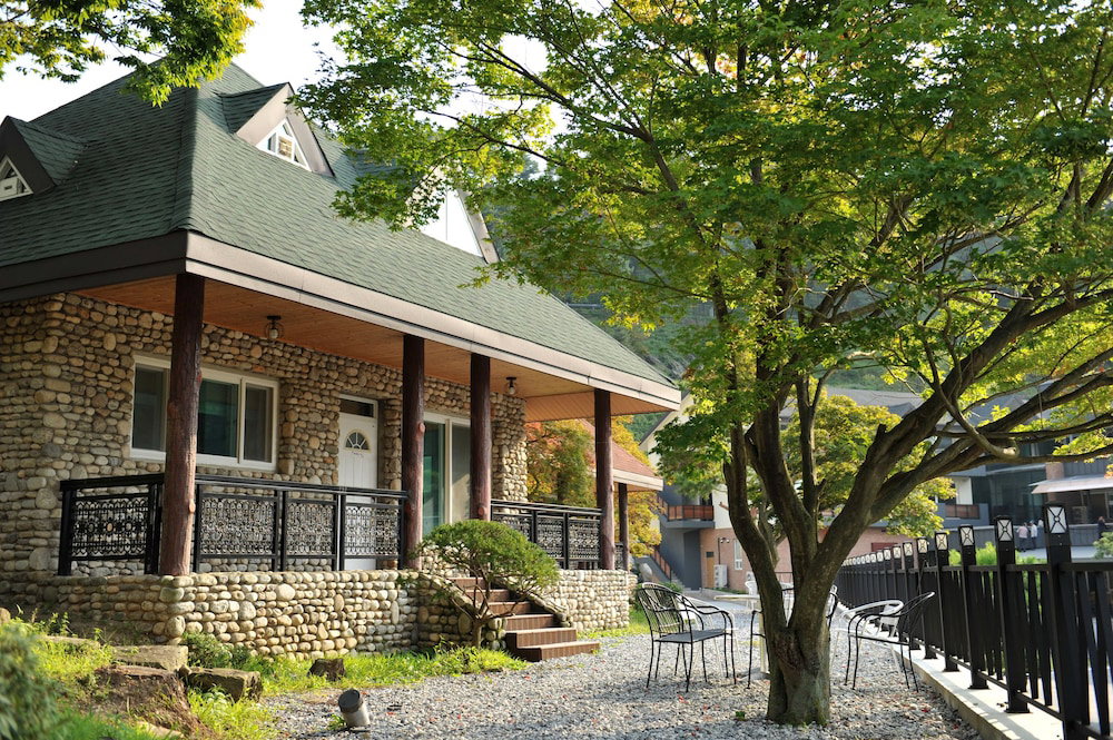 Hotel · Nine Valley Park, Boeun