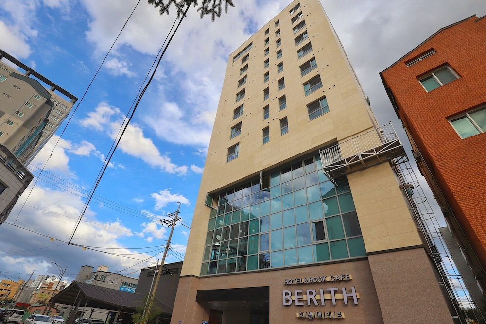 Hotel · Hotel BERITH, Sokcho