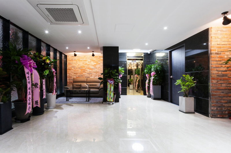 Hotel Leaders, Seoul, South Korea