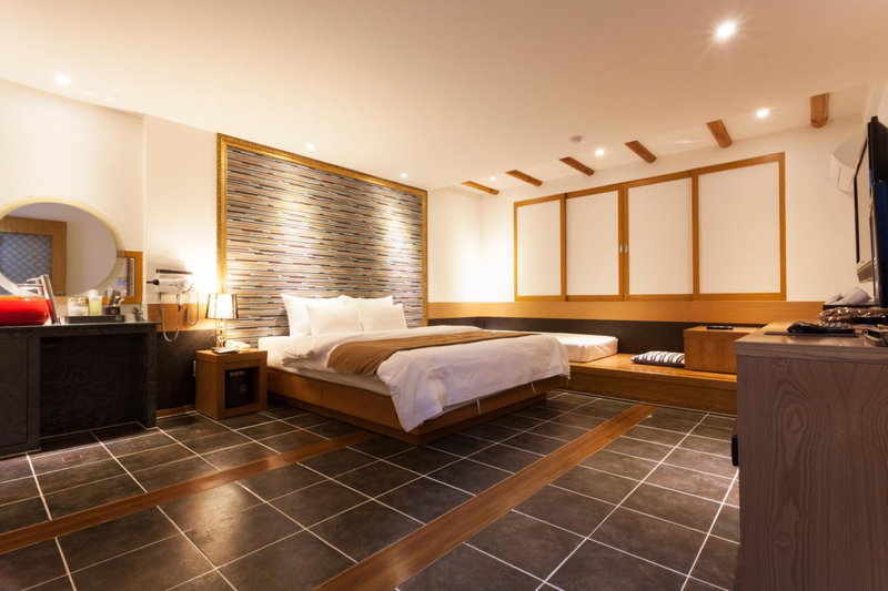 Hotel Leaders, Seoul, South Korea