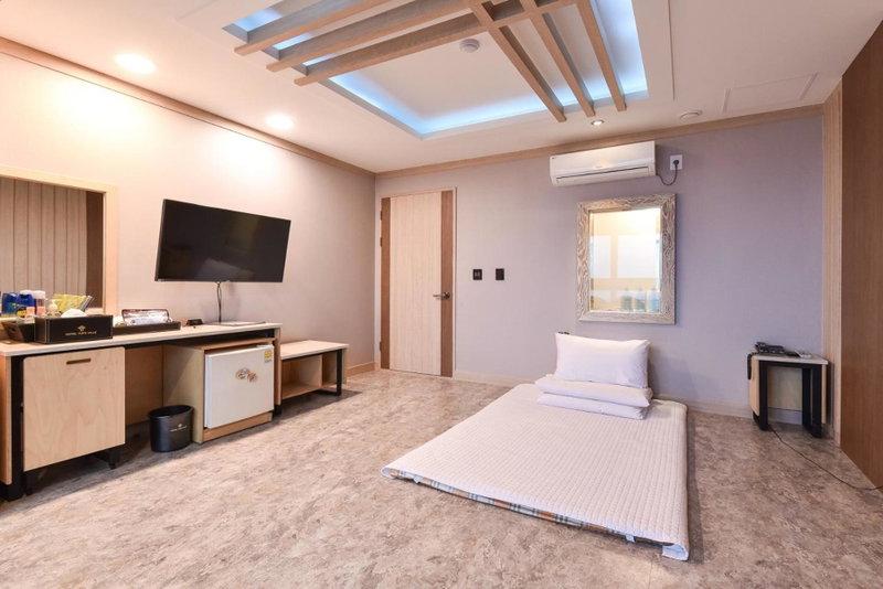 Hotel TopsVille, Gangneung, South Korea