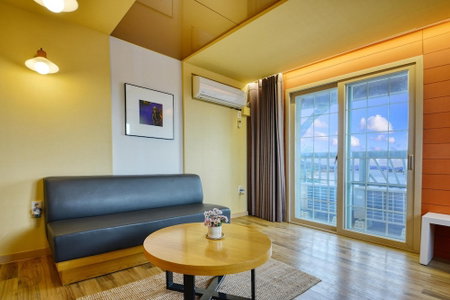 Tongyoung Mongdolhouse Pension, Tongyeong, South Korea