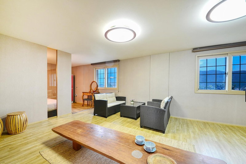 Tongyoung Mongdolhouse Pension, Tongyeong, South Korea
