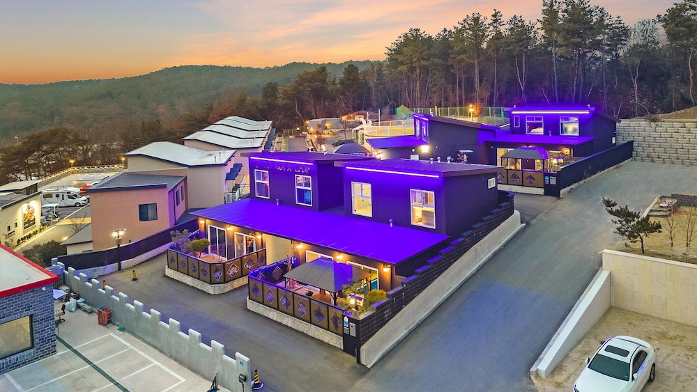Chuncheon Poolhouse Epop, South Korea