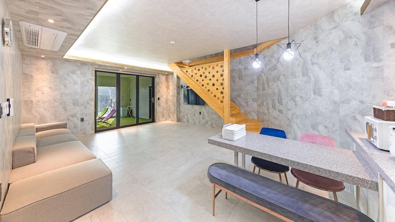 Chuncheon Poolhouse Epop, Chuncheon, South Korea