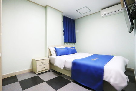 Peanut Hotel, Seoul, South Korea