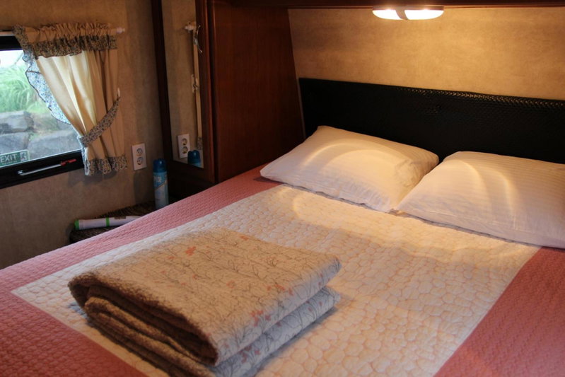 Mei the Caravan, Jeju, South Korea