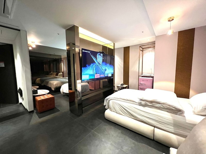 Yeok Sam Lumiere, Seoul, South Korea