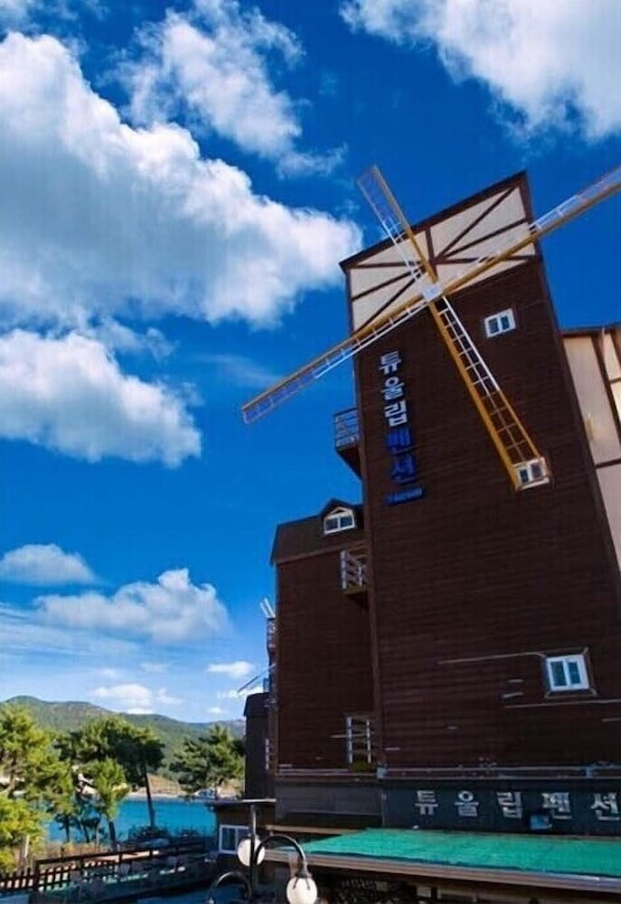 Hotel · Tongyeong Tulip Pension, Tongyeong