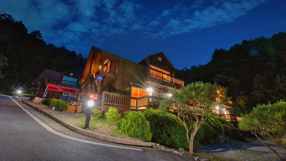Hotel · Gapyeong Humantown Pension, Gapyeong