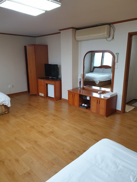 Munkyung Tourist Hotel, Mungyeong, South Korea