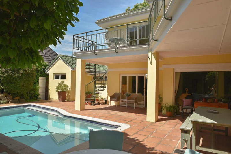 On Pinewood Guest House, Cape Town, South Africa