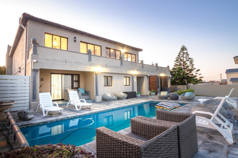 Chateau de Marine Boutique Hotel, Struisbaai, South Africa
