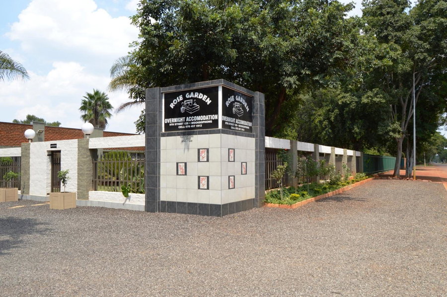 AAA Rose Garden Guesthouse, Naboomspruit, South Africa