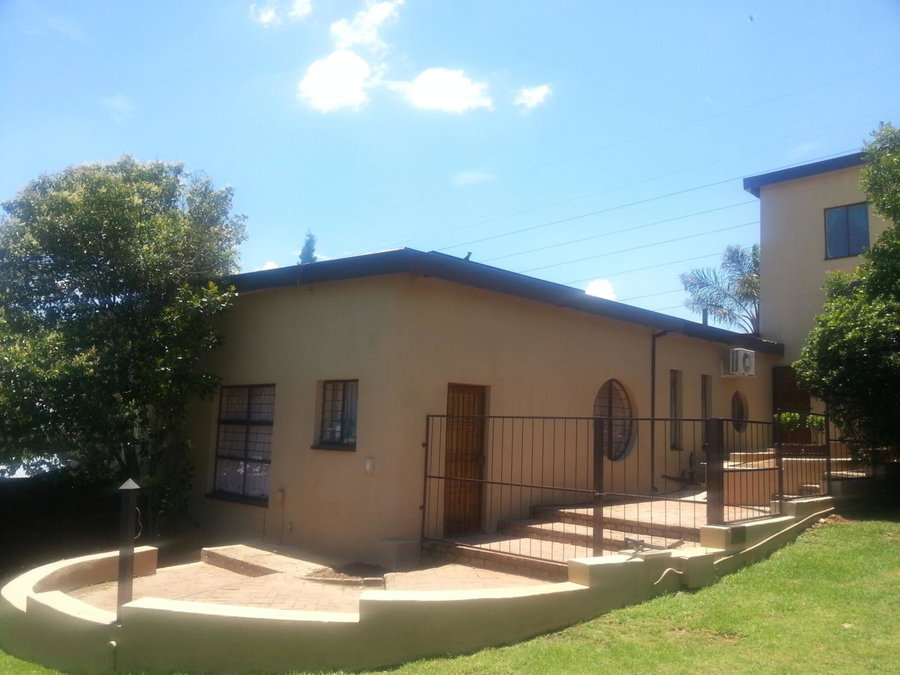 Private Apartments & Biz Stays Pretoria, Pretoria, South Africa