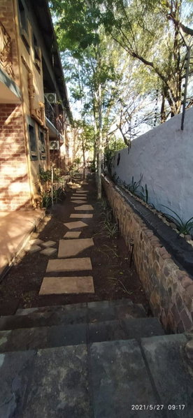 Claires of Centurion, Centurion, Sudáfrica