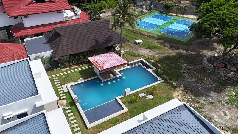 Bluewaves Hostel & Villa Panagsama by Hiverooms, Moalboal, Philippines