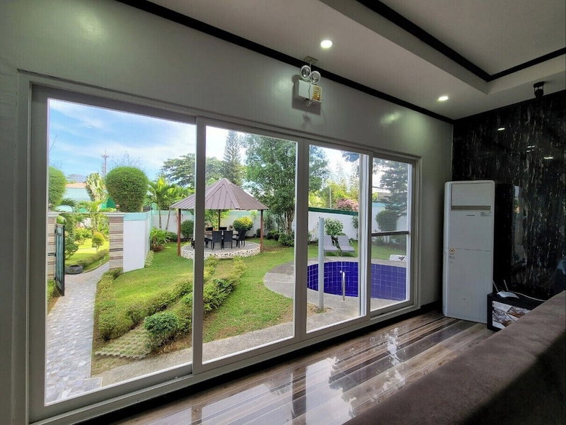 Jewelry Resort and Villas Tagaytay, Silang, Philippines
