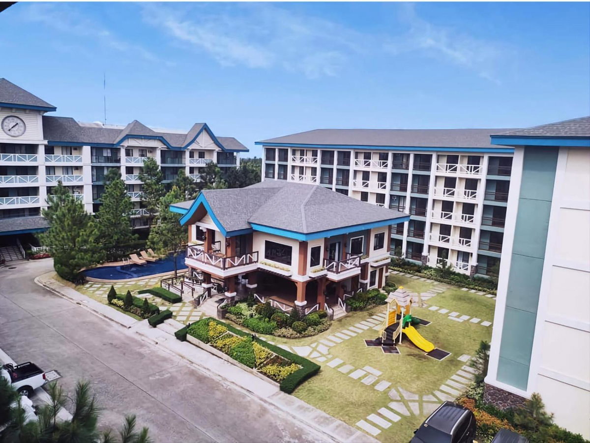 Cozy Condo at Pine Suites Tagaytay with WIFI Netflix & Pool, Philippines