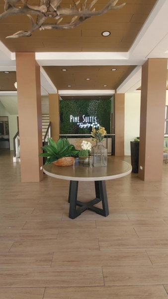 Cozy Condo at Pine Suites Tagaytay with WIFI Netflix & Pool, Tagaytay, Philippines